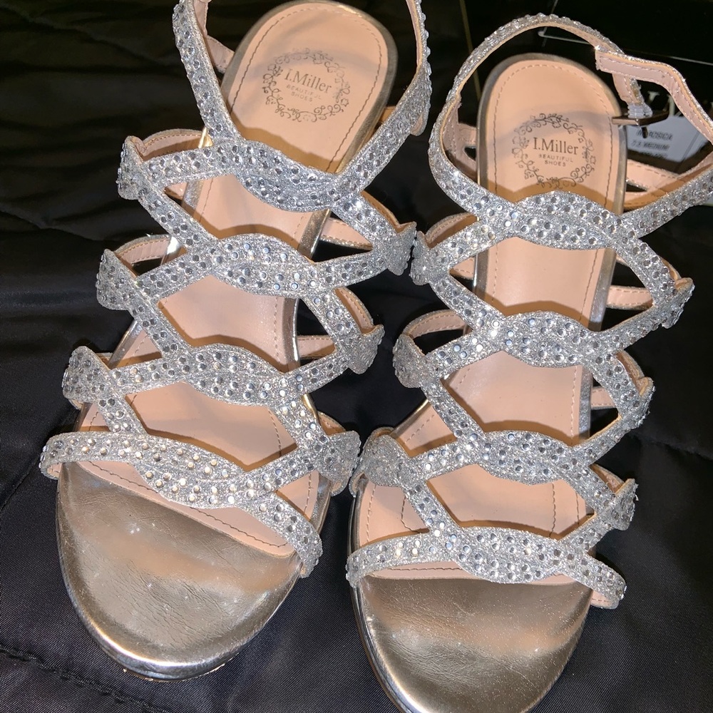 ‼️WORN ONCE‼️ Silver Prom/Homecoming Heels